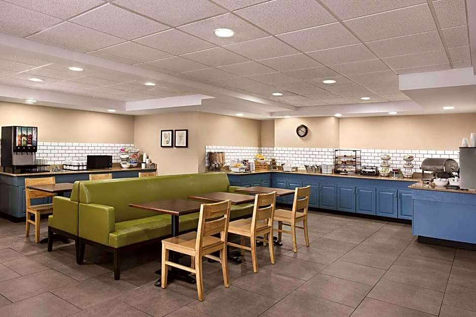 Country Inn & Suites by Radisson, Wytheville, VA