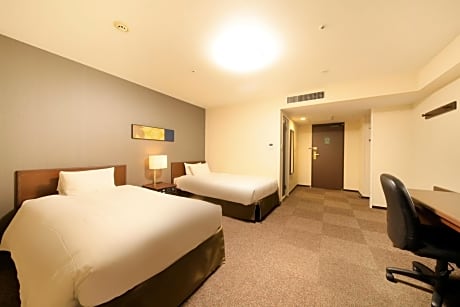 Twin Room - Non-Smoking