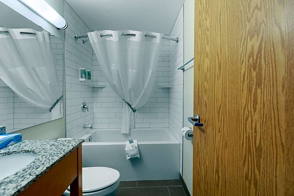 Best Western Grande Prairie Hotel And Suites