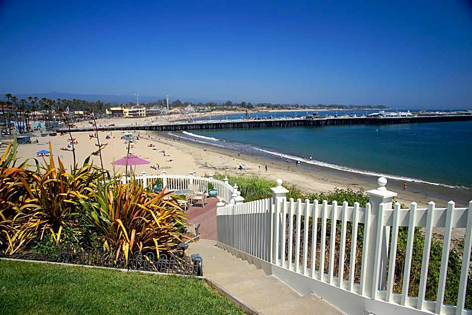 Sea & Sand Inn