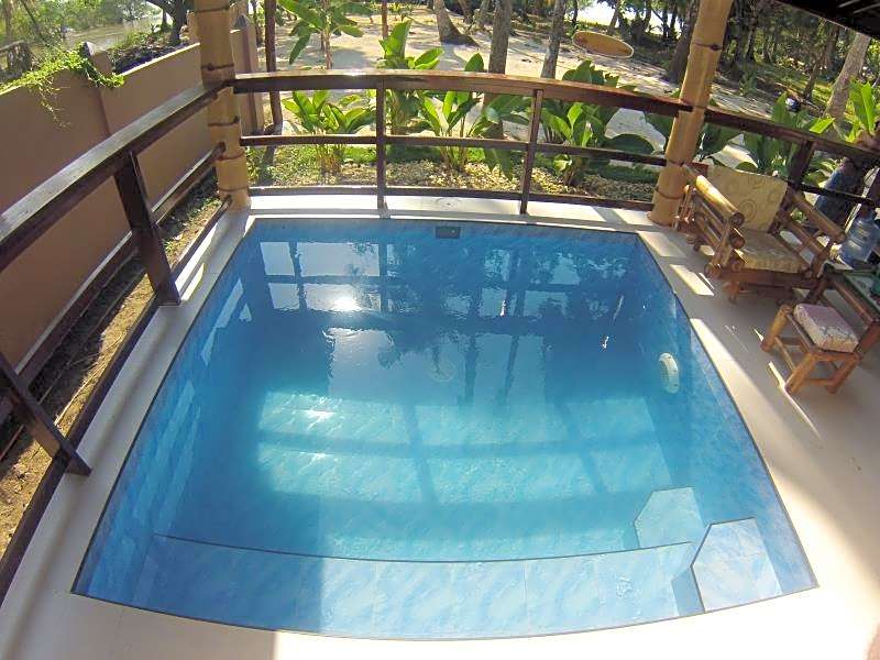 Sunset Bay Beach Villas