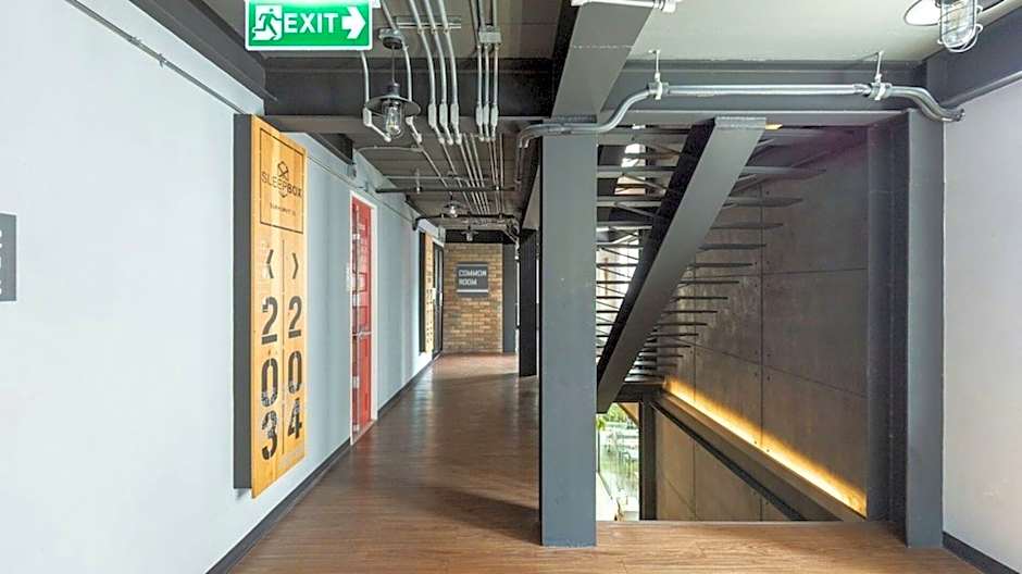 Sleepbox Sukhumvit 22