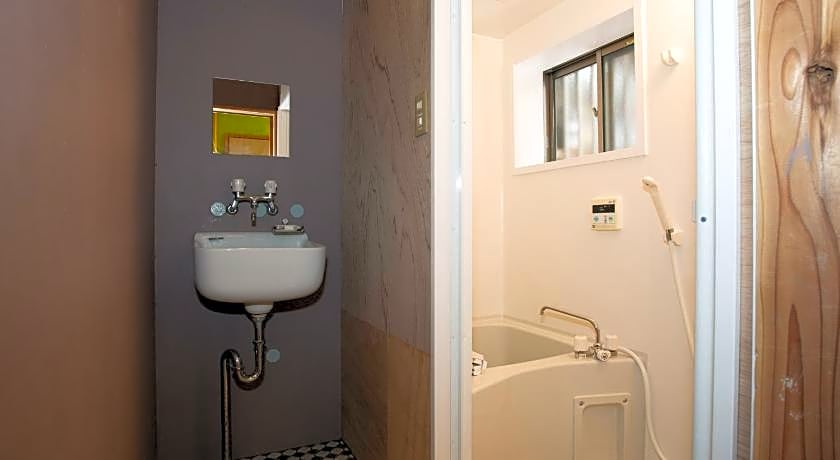 Himeji 588 Guest House