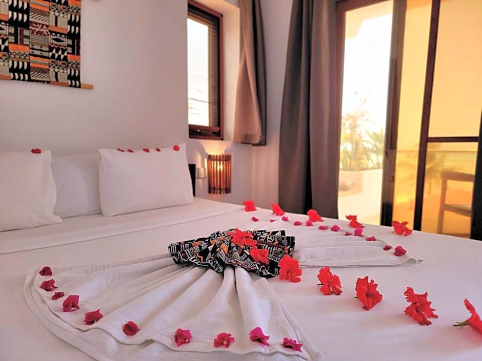 Aluna Beach Apartments