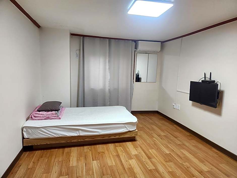 Seoraksan Youth Hostel