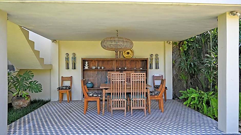 Villa Bumi - Playful & Quirky 3BR Villa Near Seminyak, a Unique Getaway