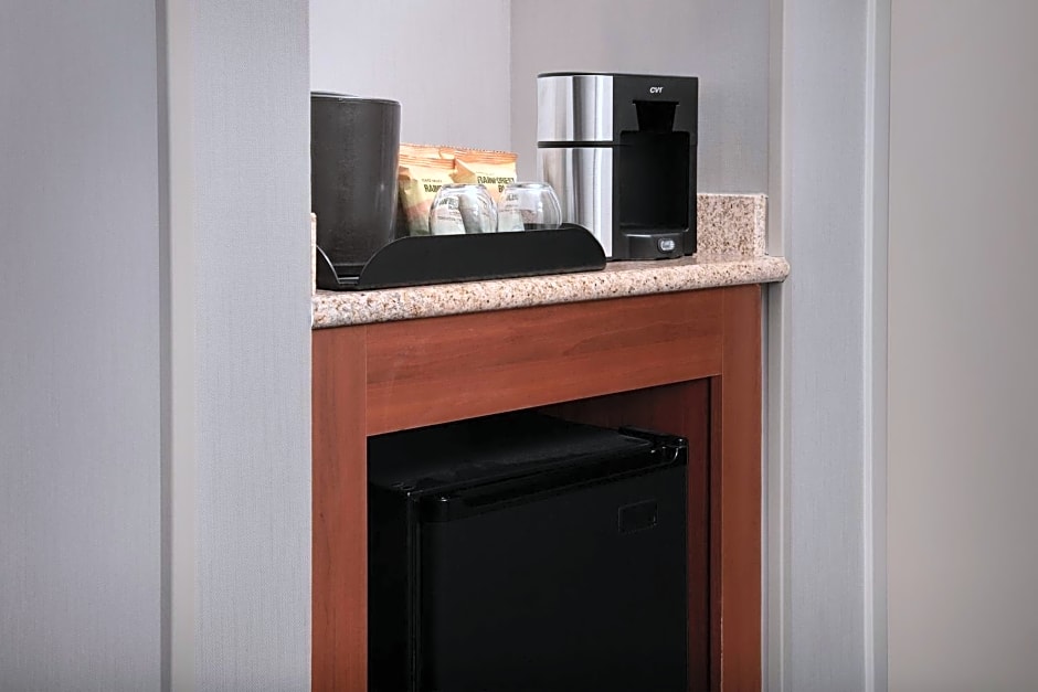 Courtyard by Marriott Syracuse Downtown at Armory Square