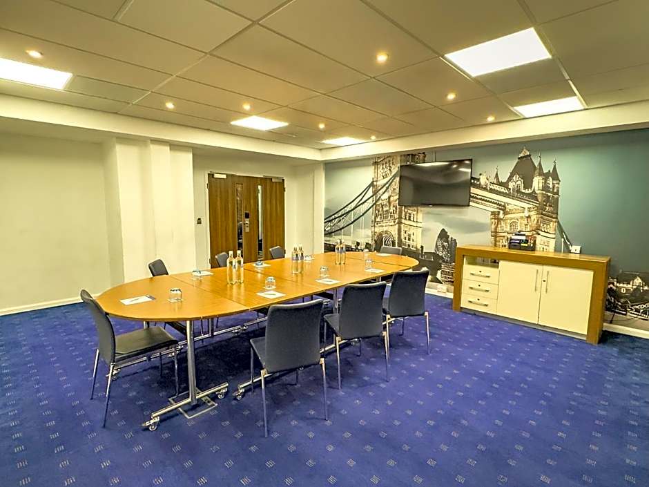 Holiday Inn Express London Stratford By IHG