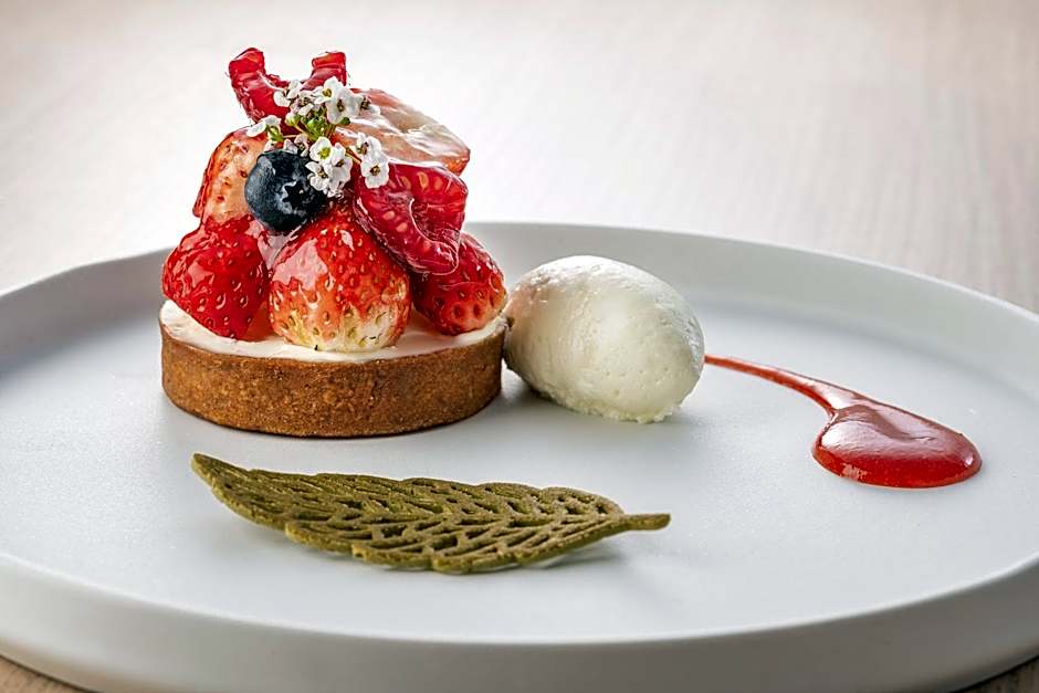 Holiday Inn & Suites Shin Osaka By IHG