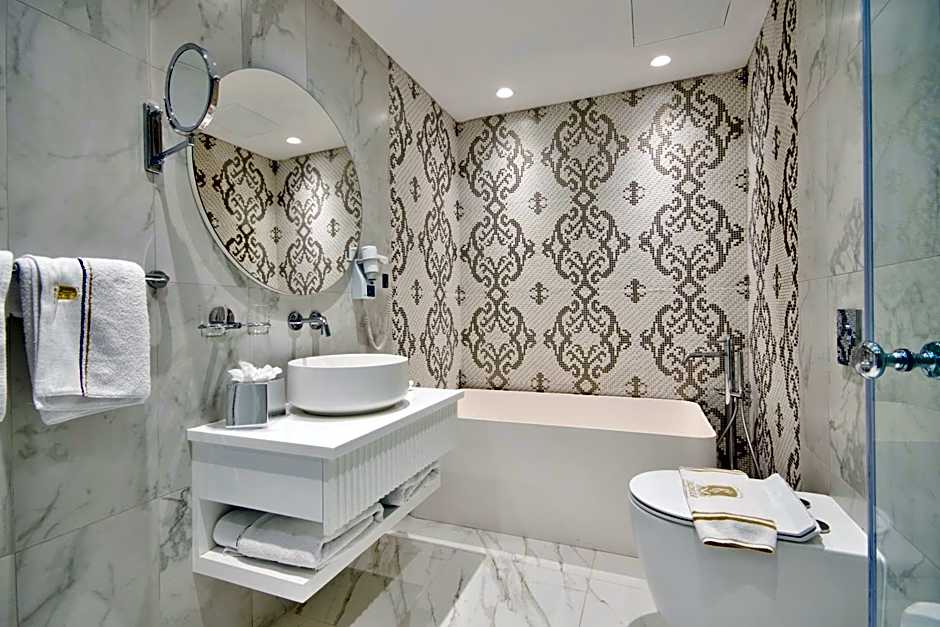 HOLM Boutique & SPA - IK Collection