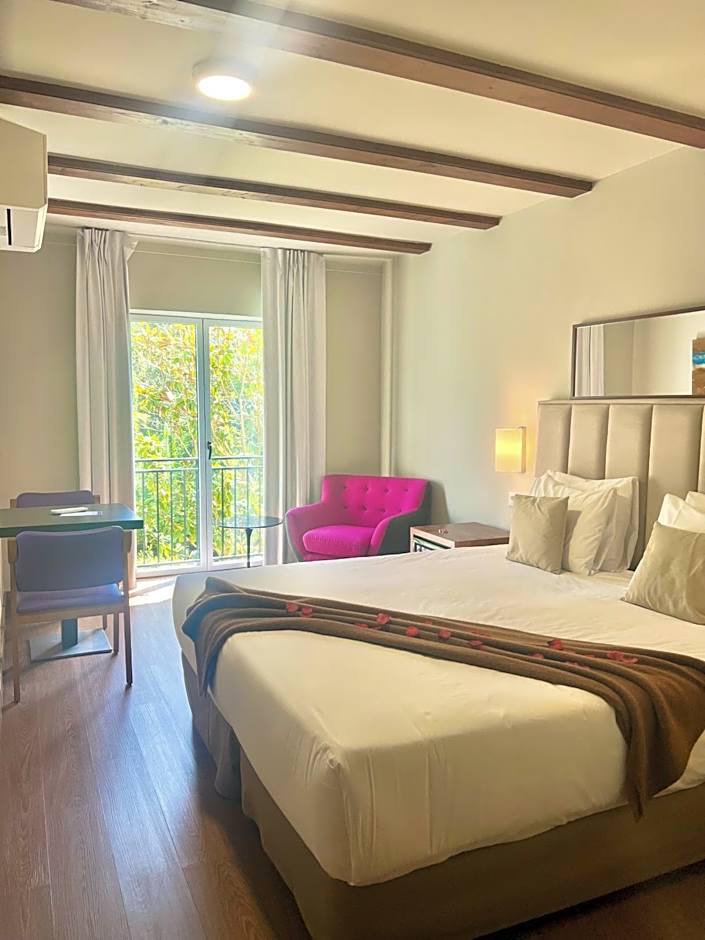 Hotel Aatu - Adults Only