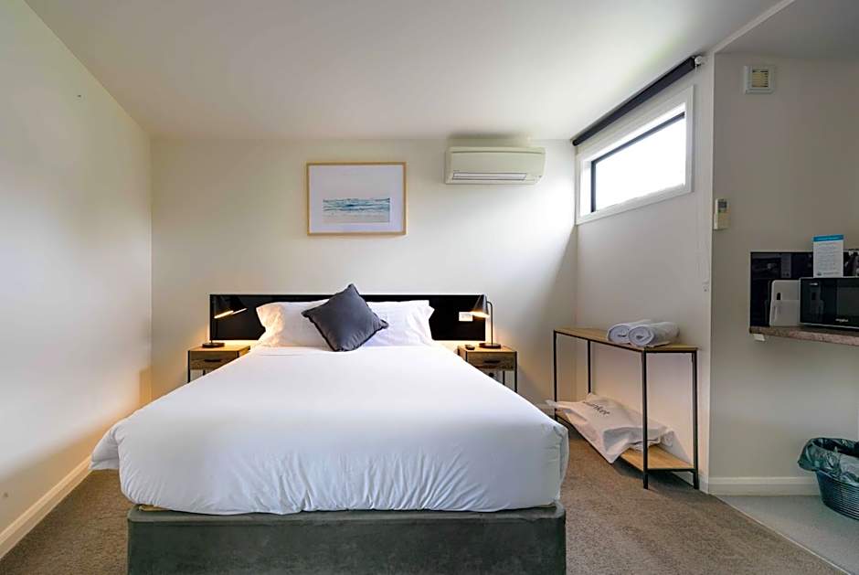 Georges Bay Apartments