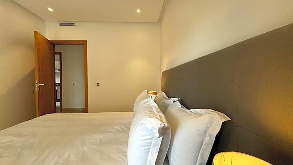 Garden View and Terrace 3BR - AppartAli Luxury Platform