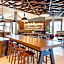 Omni Viking Lakes