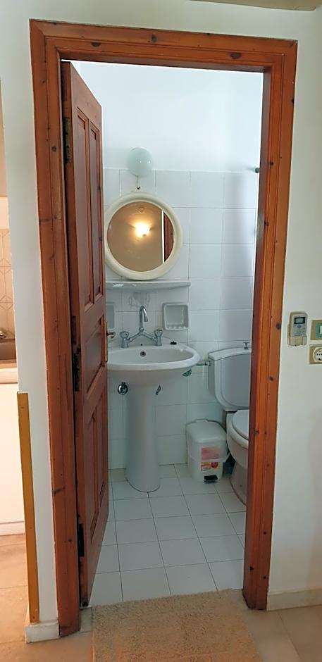 Photo 1 of 2 of Economy 2 Beds