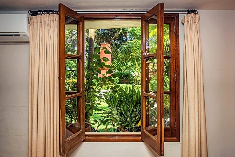 Hacienda San Miguel Hotel & Suites