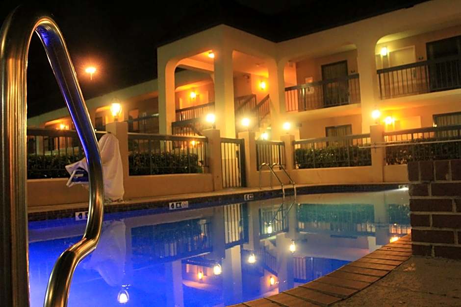 Days Inn by Wyndham Longview South