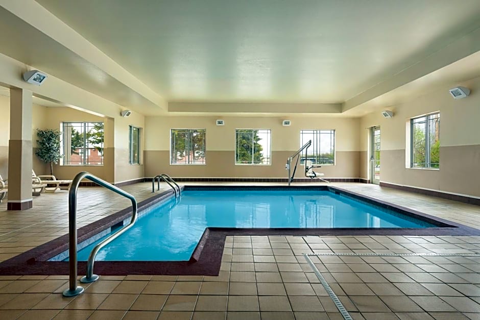Country Inn & Suites by Radisson, Columbia, MO