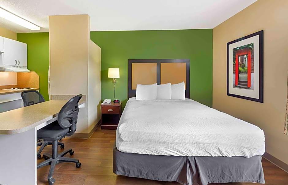 Extended Stay America Suites - Long Island - Bethpage