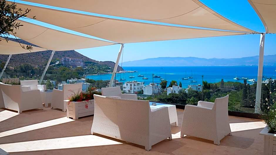 Bellazure Hotel