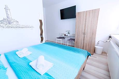 Deluxe Room with Private Bathroom