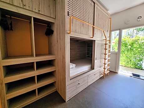 Bed in 4-Bed Mixed Dormitory Room