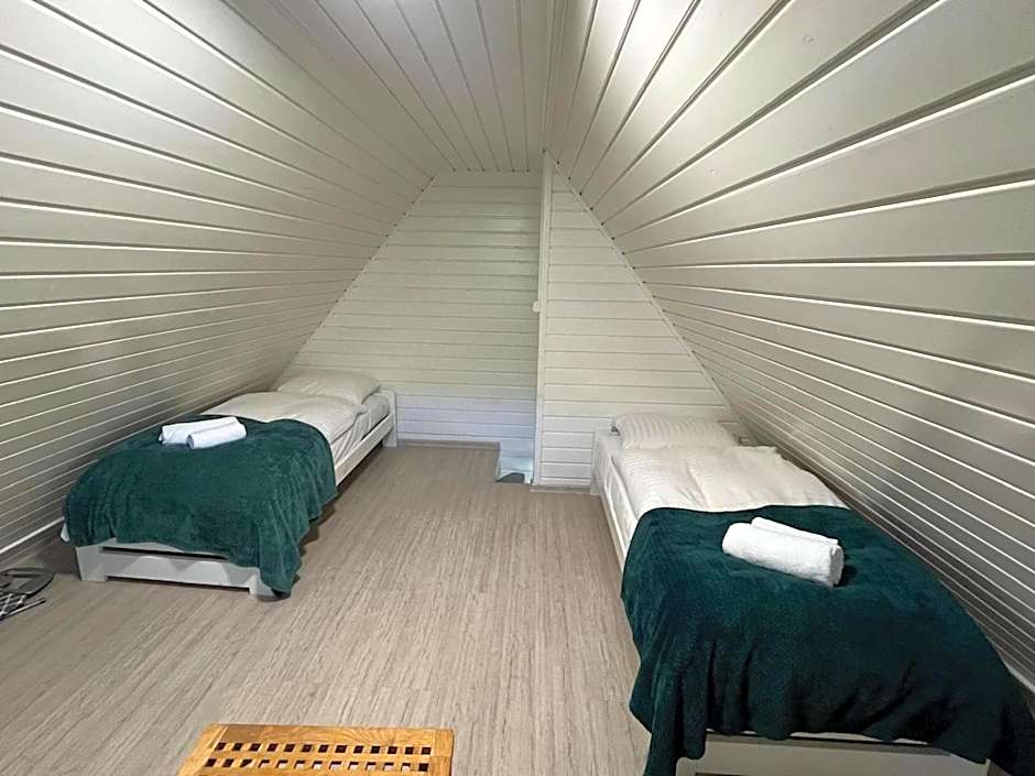 Domki nad jeziorem Kazub