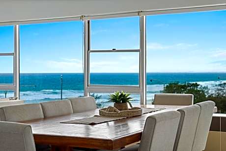 Two-Bedroom Deluxe Apartment with Ocean View