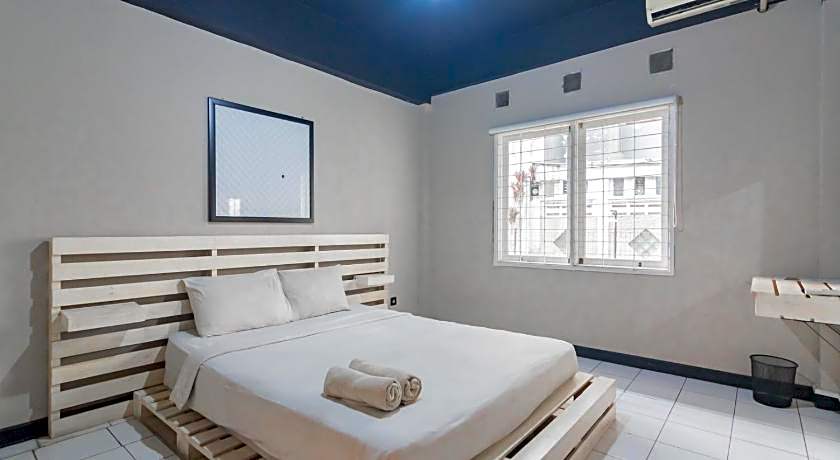 RedDoorz near Exit Toll Pasteur 5