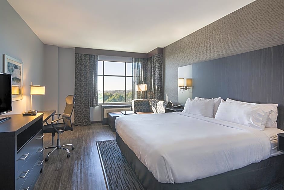 Holiday Inn Hotel & Suites Milpitas By IHG