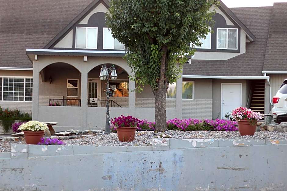 Best Budget Inn & Suites Kamloops