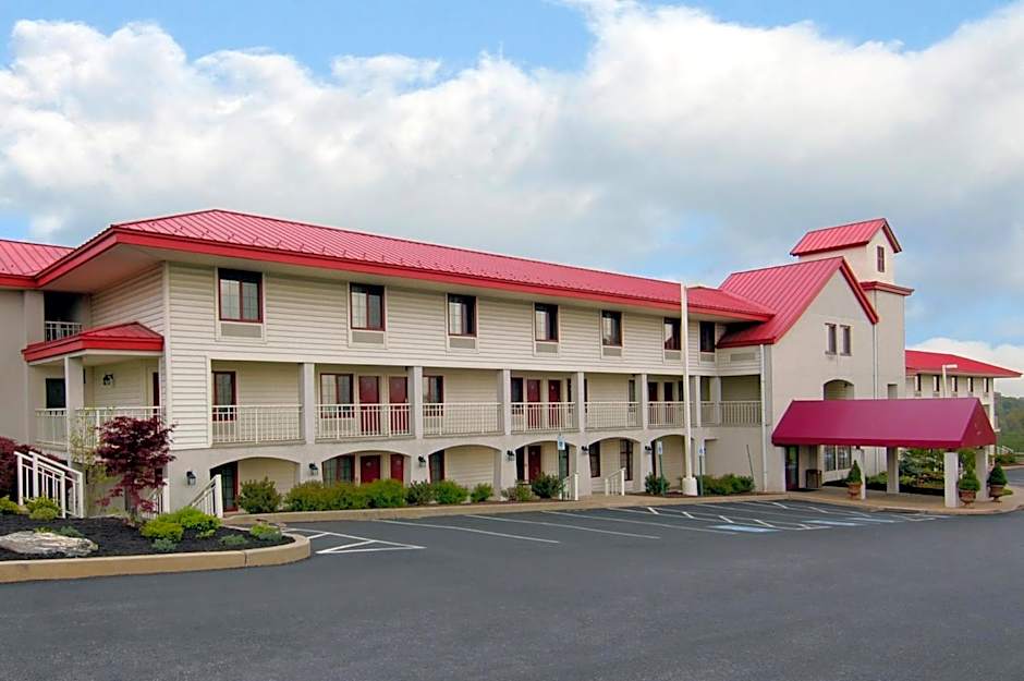 Photo 1 of 37 of Red Roof Inn Lancaster