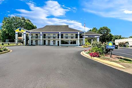 Days Inn by Wyndham Elberton