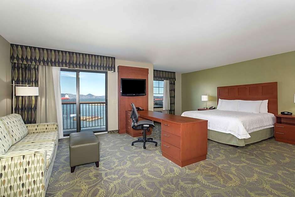Hampton Inn By Hilton & Suites Astoria, Or