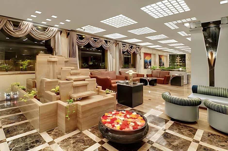 Kohinoor Continental, Near International Airport