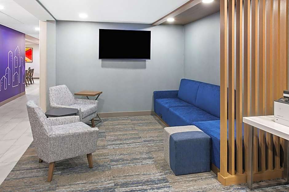 Holiday Inn Express Brookpark-Cleveland Airport Hotel By IHG