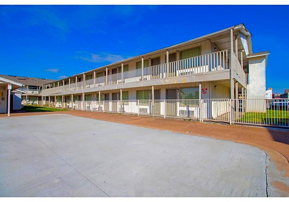Studio Inn Exten Stay Oklahoma City Airport – Oklahoma City, OK