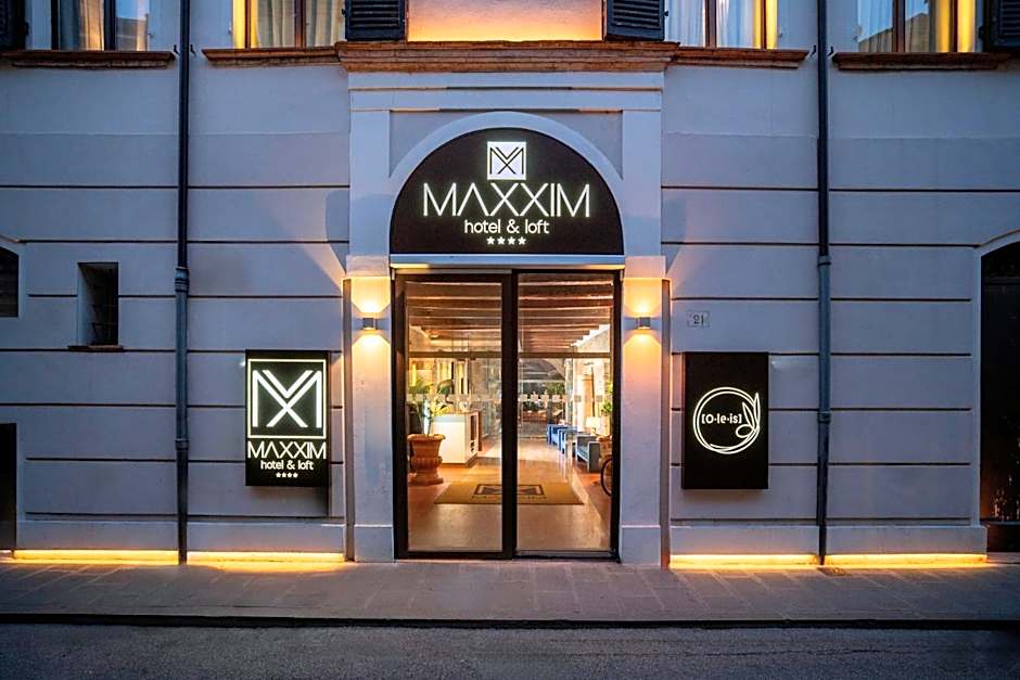 Maxxim Hotel & Loft