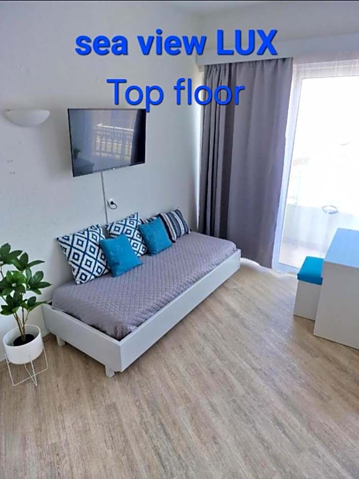 BLUE EYES APARTMENTS