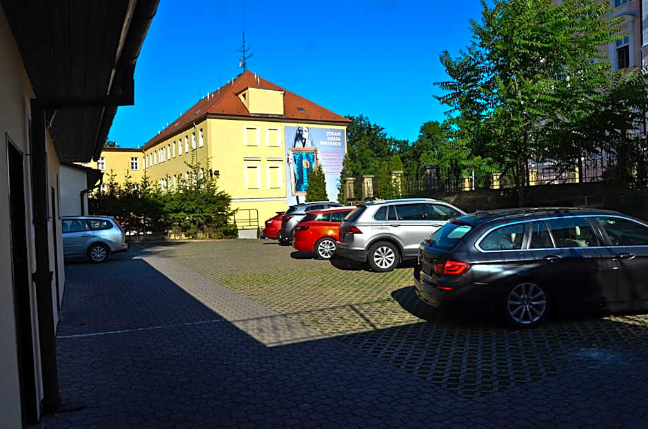 Hotel Paradies