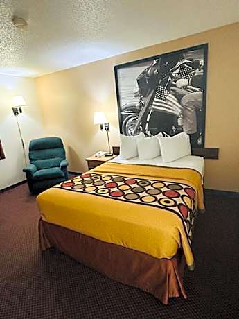 Queen Room - Non-Smoking