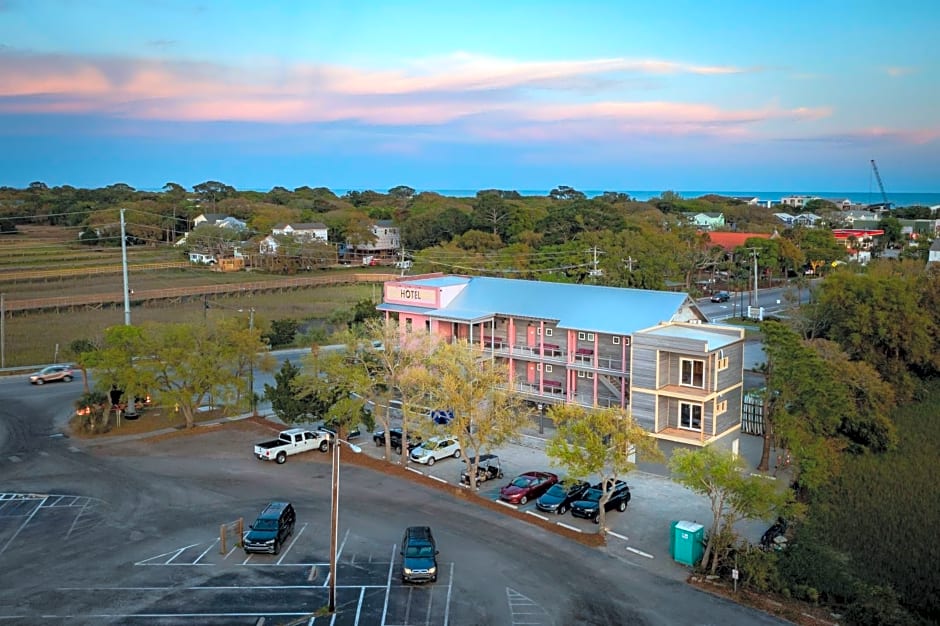 Hotel Folly with Marsh and Sunset Views