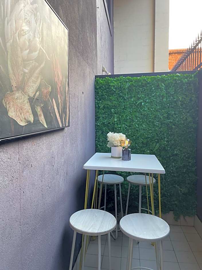 Compton Street Apartment