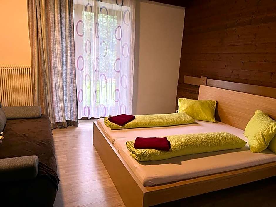 Pension Steiner, 6143 Matrei am Brenner!!Check-in between 15 - 21 o'clock!! No breakfast