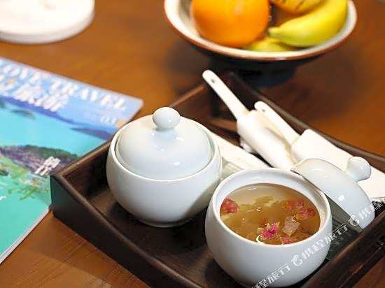 Hanya Kaiyuan Yiju Hotel (Ningbo East New Town Convention and Exhibition Center)