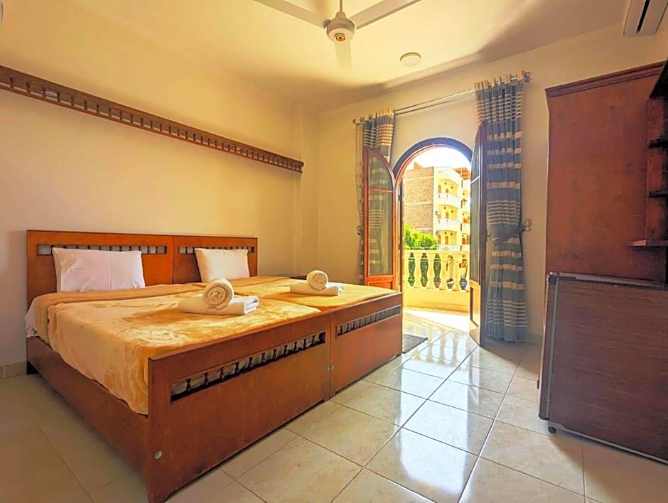Mikhaila Guest House