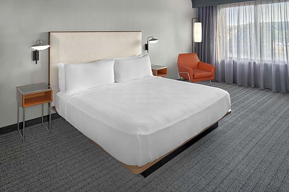 Courtyard by Marriott Kansas City Shawnee