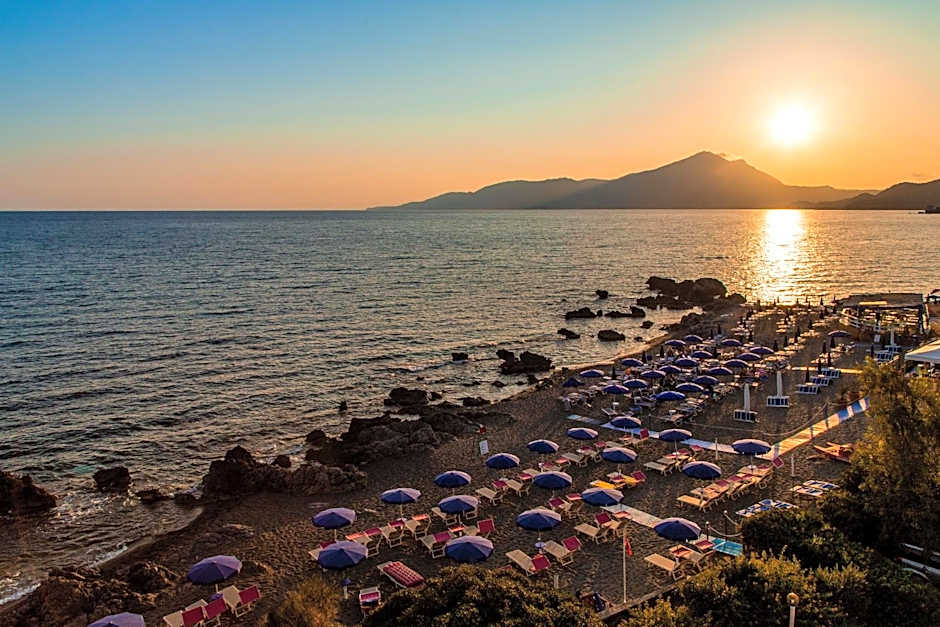 Beach Hotel Terracotta