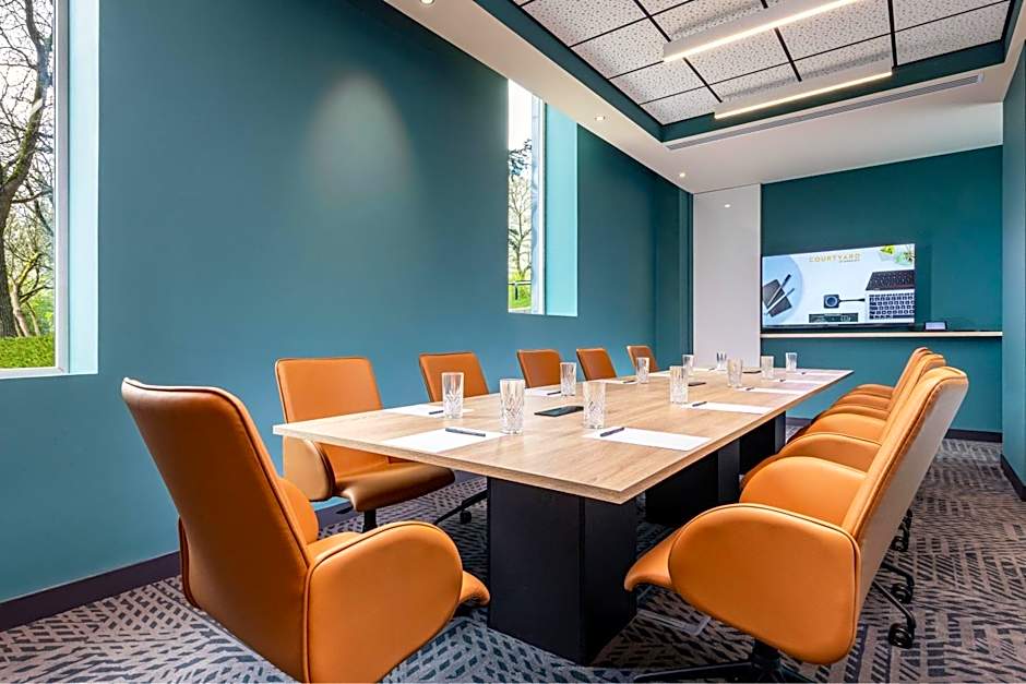 Courtyard by Marriott Paris Charles de Gaulle Central Airport