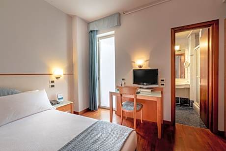 Double or Twin Room with Sea View and with Spa Access